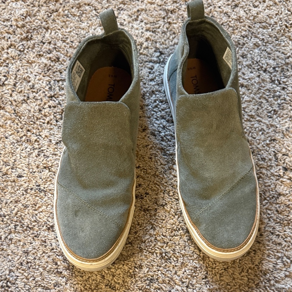 TOMS Women’s Olive Suede Slip-On Sneakers